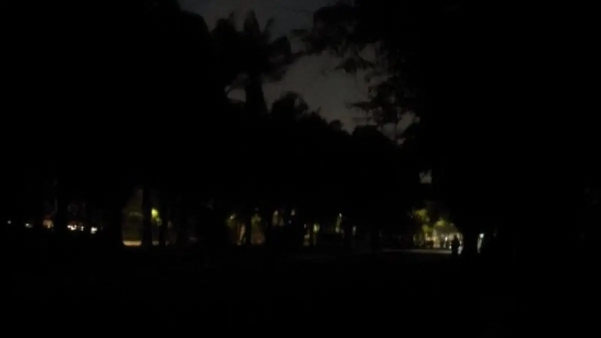 Situasi di sekitar Mako Brimob Kwitang di Jalan Kramat Kwitang, Jakarta Pusat, Minggu (30/8/2025). ANTARA/Muha