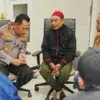 Kapolri Jenderal Listyo Sigit Prabowo menemui Zulkifli, ayah Affan Kurniawan. [Instagram]
