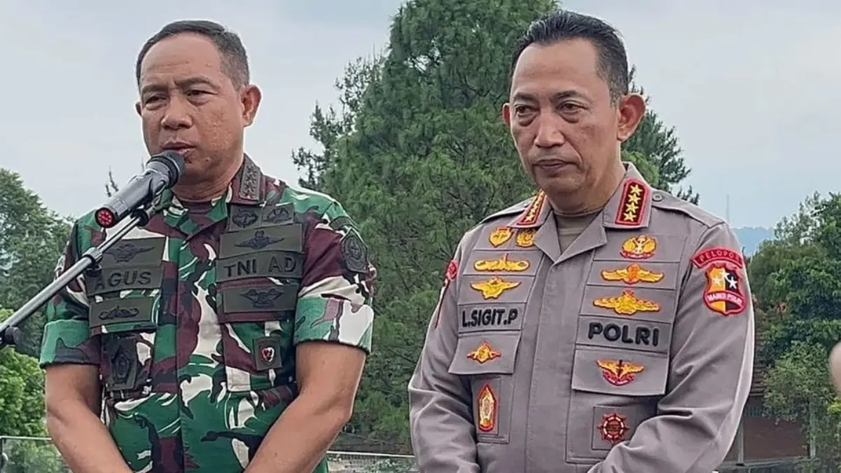 Kapolri Jenderal Polisi Listyo Sigit Prabowo dan Panglima TNI Jenderal Agus Subiyanto di Kopi Koneng, Bojongko