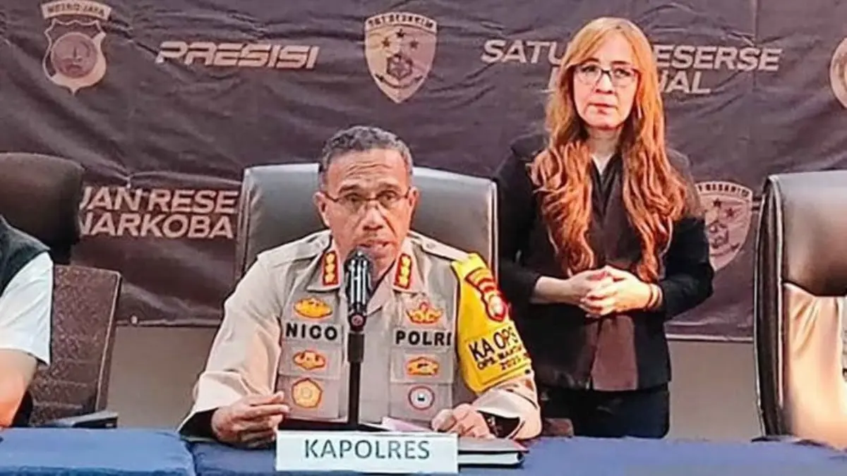 Kapolres Metro Jakarta Timur Kombes Pol Nicolas Ary Lilipaly saat memberikan keterangan pers terkait kasus pen