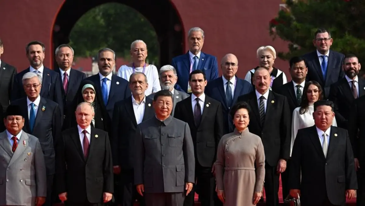 Presiden Indonesia Prabowo Subianto, Presiden Rusia Vladimir Putin, Presiden China Xi Jinping bersama istrinya