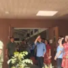 Wakil Presiden (Wapres) RI Gibran Rakabuming Raka meninjau pelaksanaan program cek kesehatan gratis bagi siswa