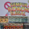 umpukan rokok ilegal (tanpa pita cukai) sebelum dimusnahkan di area Stadion Pakansari, Cibinong, Kabupaten Bog