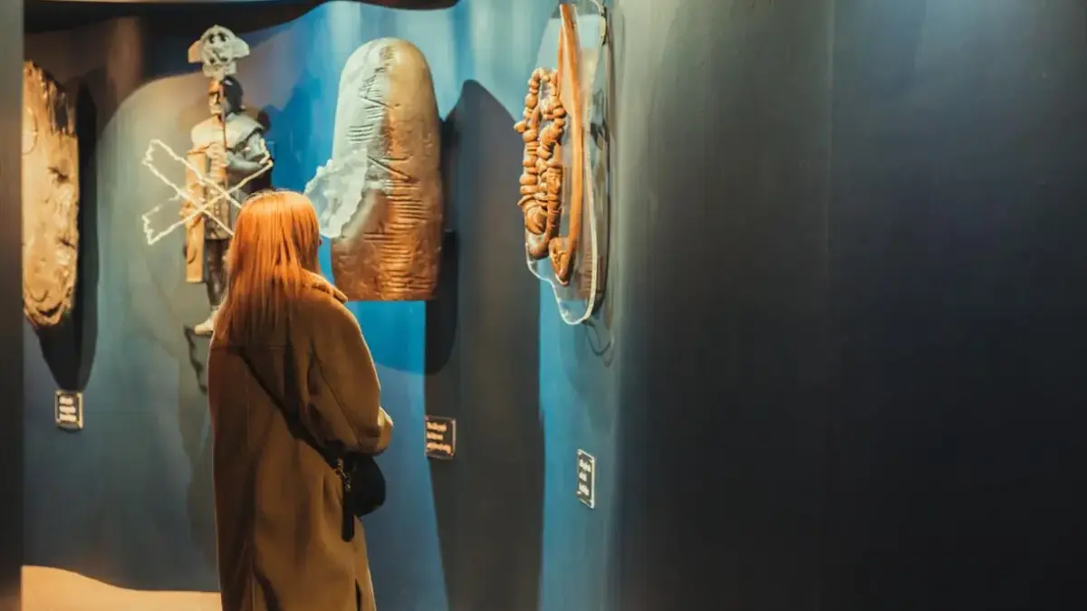 Harta Karun Viking dan Zaman Perunggu Ditemukan Selama 200 Tahun Terakhir, Kini Digelar di House of Manannan House of Manannan