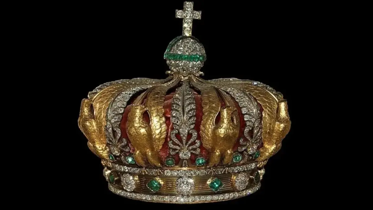 Mahkota Permaisuri Eugenie berhasil ditemukan di luar Museum Louvre Paris. (Foto: X)
