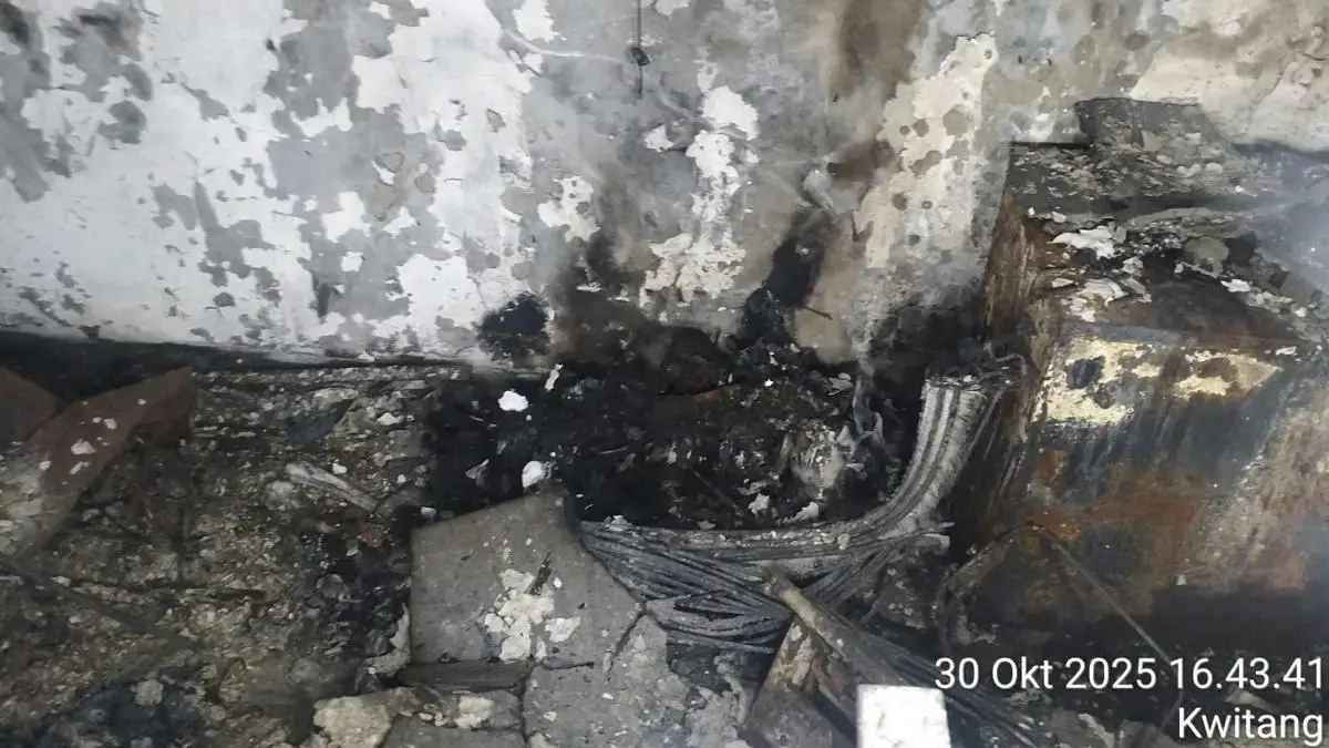 2 Kerangka Manusia Kondisi Hangus Terbakar di Gedung ACC Kwitang Bekas Kerusuhan Agustus 2025 Sebanyak dua kerangka manusia ditemukan di dalam gedung Astra Credit Companies (ACC) di Kwitang, Kecamatan Sen