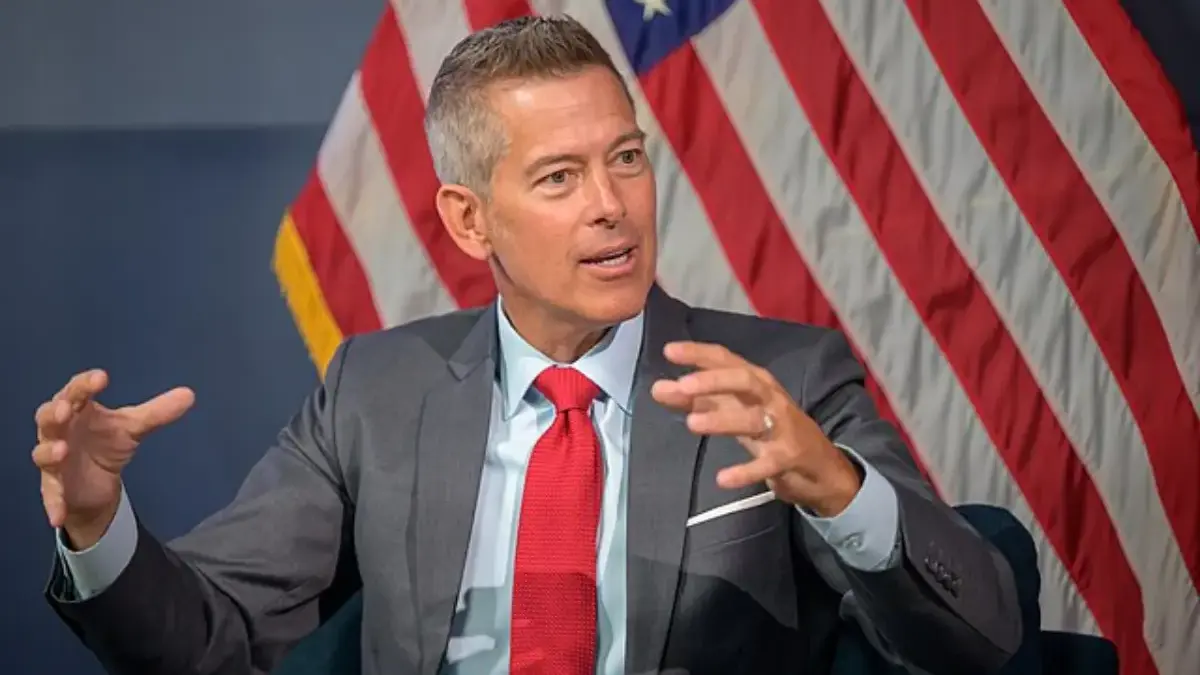 Menteri Transportasi Ingatkan Kekacauan Besar di Bandara Amerika Serikat Jika Government Shutdown Tak Berakhir Menteri Transportasi AS Sean Duffy