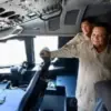 Presiden Prabowo Subianto meninjau pesawat Airbus A400M/MRTT Alpha 4001 di Pangkalan Udara Halim Perdanakusuma