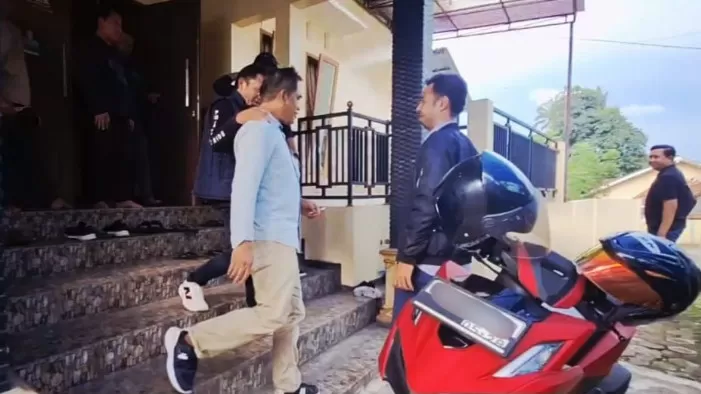 2 Tahun Buron, Kepala Desa di Brebes Gelapkan Dana Desa untuk Praktik Pesugihan, Gadai Mobil Siaga ke Mucikari Kades di Brebes ditangkap polisi setelah buron dua tahun, didiga gelapkan Dana Desa (Foto: Istimewa)