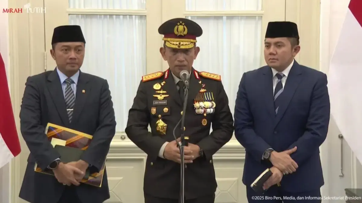 Kapolri Sebut Terduga Pelaku Ledakan SMAN 72 Kelapa Gading Jakarta Utara dari Lingkungan Sekolah Kapolri Jenderal Listyo Sigit Prabowo. Foto: Dok. BPMI Sekretariat Presiden.