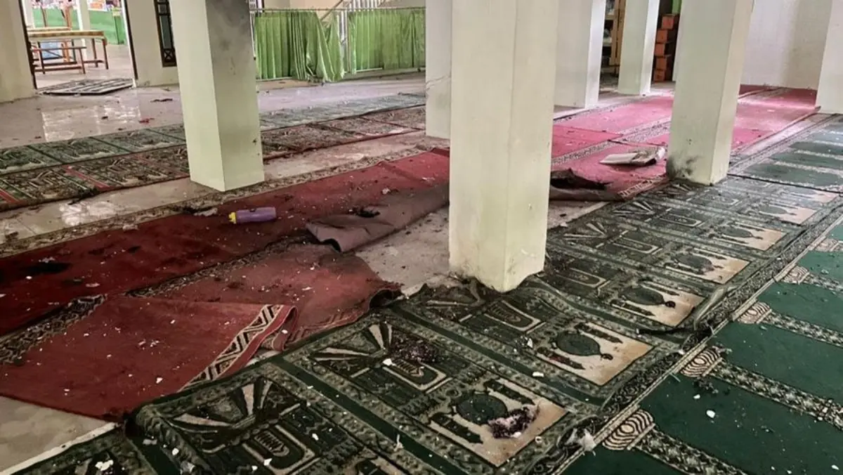 Menko Polkam Djamari Chaniago: Belum Ada Kesimpulan Ledakan di SMAN 72 Jakarta Teroris atau Bukan Lokasi Tempat Kejadian Perkara ledakan di masjid SMAN 72 Jakarta Utara, Jumat (7/11/2025). (Dok. Istimewa)