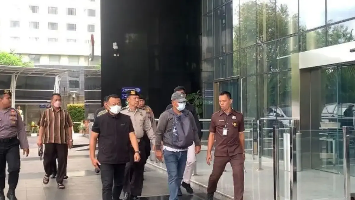 7 Orang Terjaring Terjaring OTT KPK Salah Satunya Bupati Ponorogo Sugiri Sancoko Tiba di Jakarta Bupati Ponorogo Sugiri Sancoko tiba di Gedung Merah Putih KPK, Jakarta, usai terjaring OTT di Ponorogo.