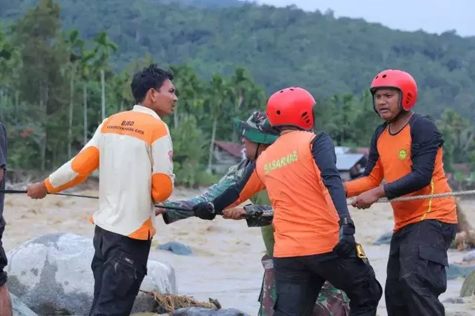 Badan SAR Nasional (Basarnas) resmi menghentikan operasi pencarian korban bencana banjir di sejumlah wilayah t