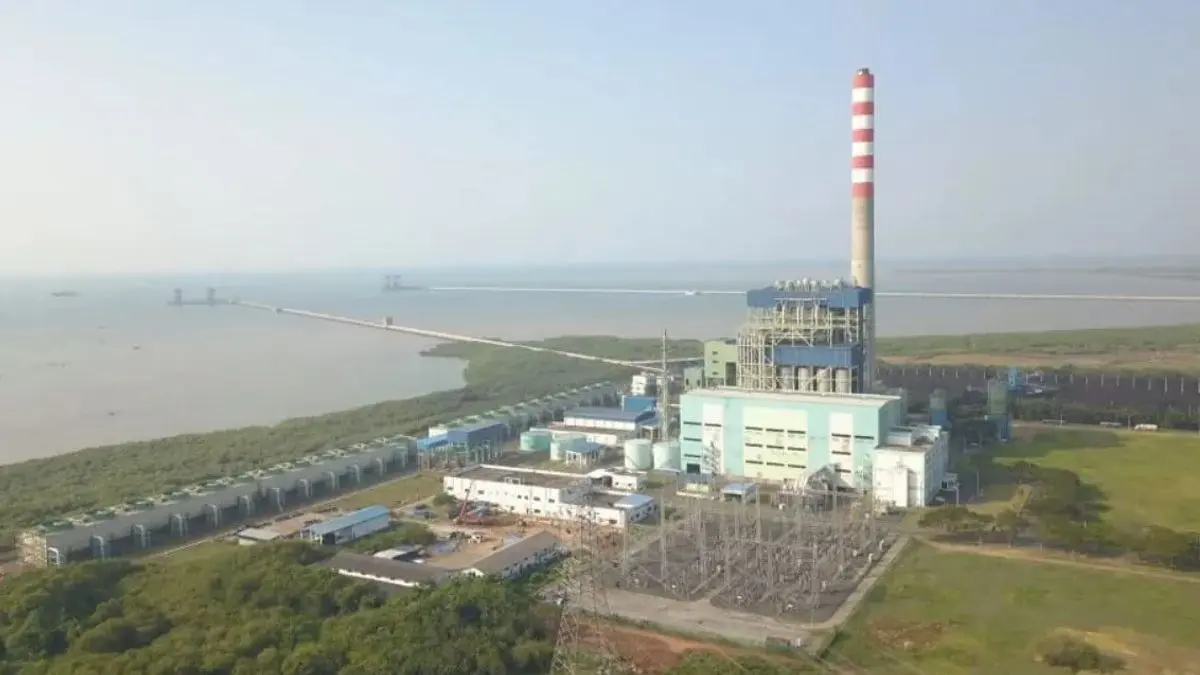 PLTU Unit 1 Cirebon di Desa Kanci Kulon, Kecamatan Astanajapura, Cirebon, Jawa Barat. ANTARA/HO-Cirebon Power