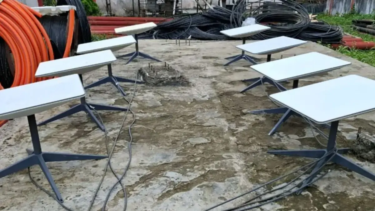 Kemkomdigi: Lebih 90 Persen Menara Pemancar di Wilayah Terdampak Banjir Longsor Sumatera Kembali Beroperasi Sejumlah perangkat dan jaringan yang disiapkan oleh Telkomsat untuk mendukung pemulihan konektivitas terdampa