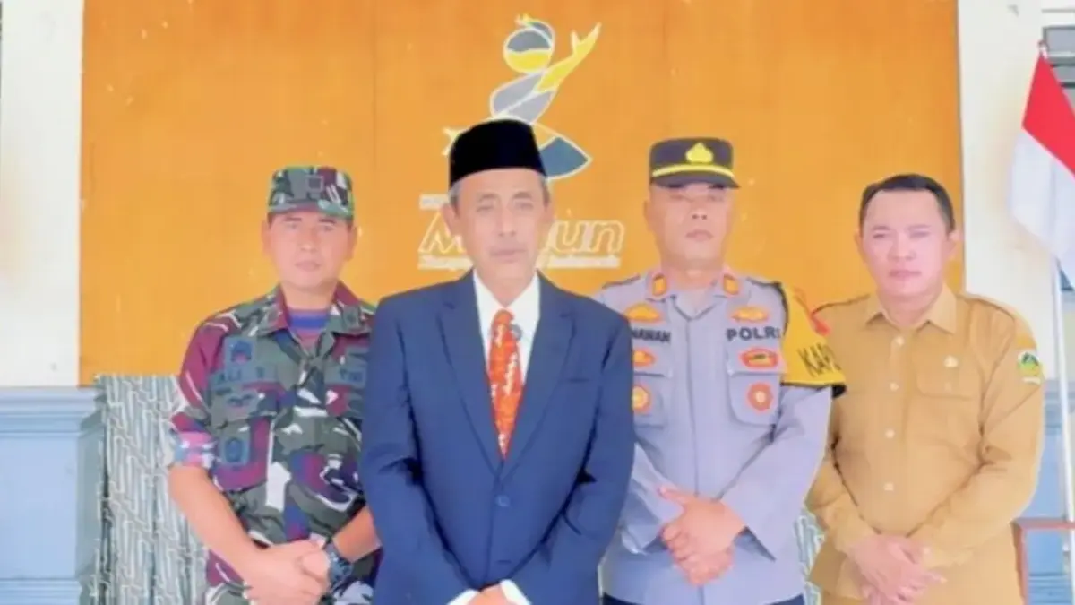 Camat Madiun Muhsin Harjoko didampingi Kapolsek dan Danramil memberikan klarifikasi serta permohonan maaf terk