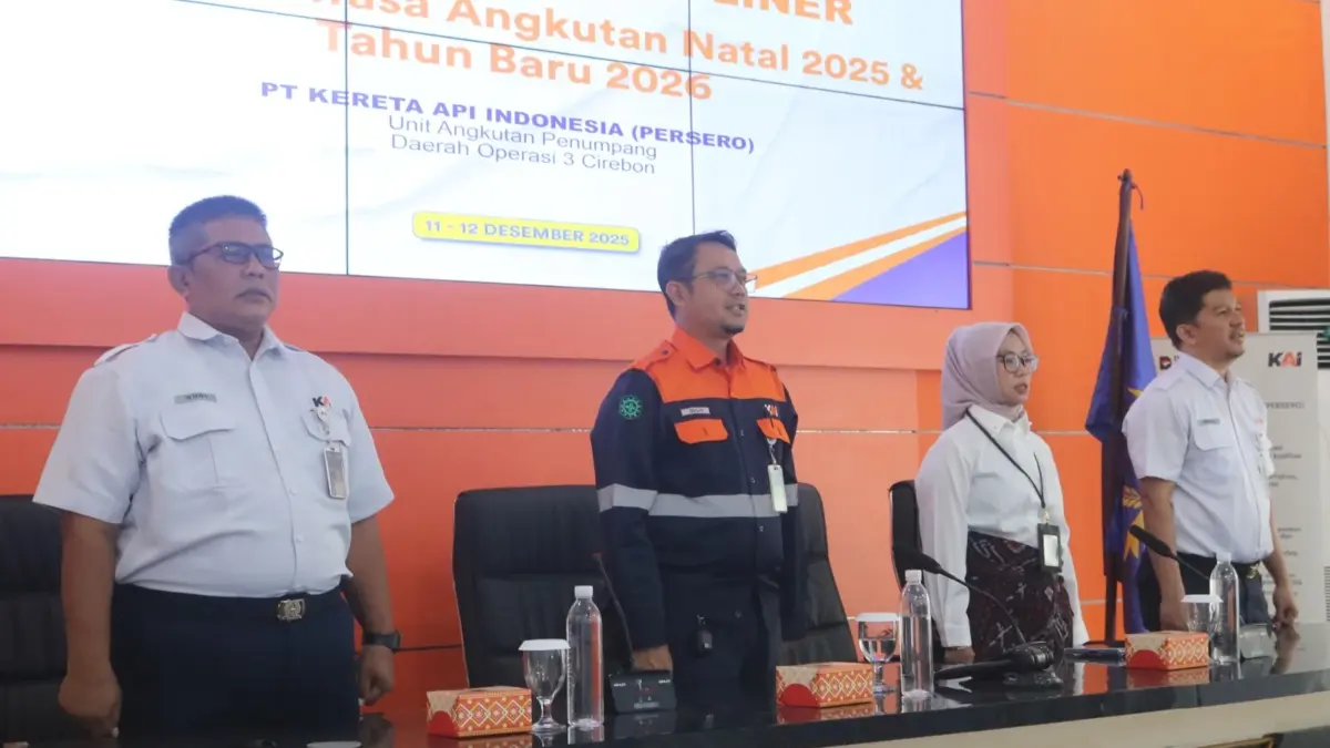 KAI Daop 3 Cirebon Pastikan Layanan Frontliner Siap Hadapi Lonjakan Volume Penumpang Selama Libur Nataru PT KAI Daop 3 Cirebon menyelenggarakan Pembinaan Frontliner.