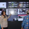 Ruang Command Center untuk mengawasi pergerakan kendaraan selama Natal dan Tahun Baru 2026 di Kabupaten Cirebo