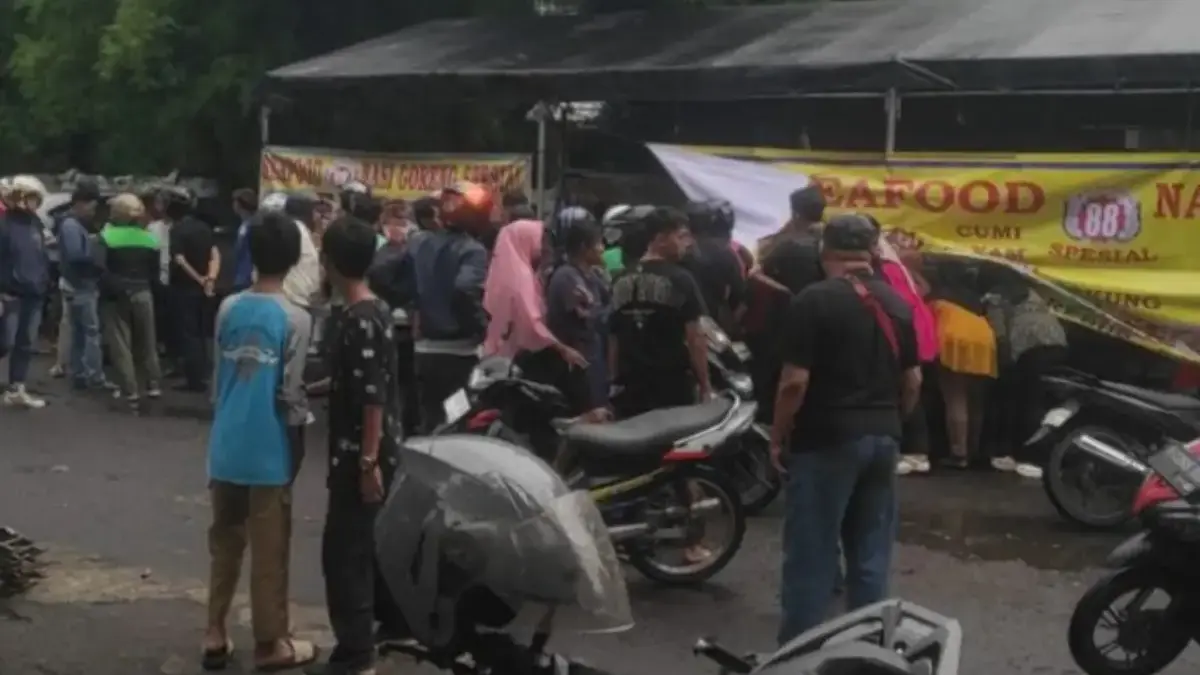 'Matel' Tewas Dikeroyok Usai Tagih Pengendara Motor di TMP Kalibata, Ini Kronologinya Tempat kejadian perkara (TKP) pengeroyokan di depan Taman Makam Pahlawan (TMP) Kalibata, Pancoran, Jakarta Sel