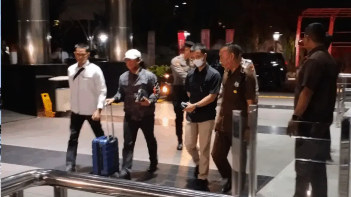 OTT KPK Bupati Lampung Tengah, Ardito Wijaya Bupati Lampung Tengah Ardito Wijaya (topi putih)