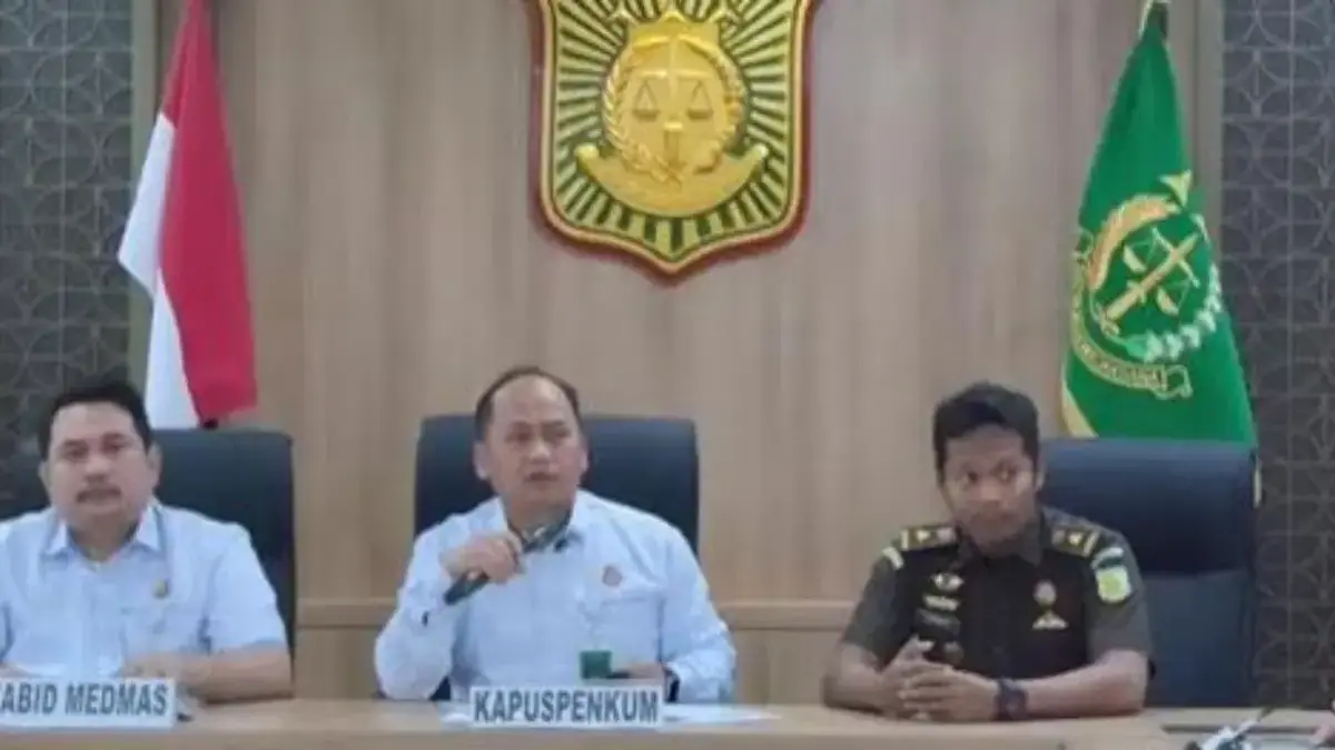 Konferensi pers rilis akhir tahun 2025 oleh Kepala Pusat Penerangan Hukum Kejaksaan Agung, Anang Supriatna, Ra