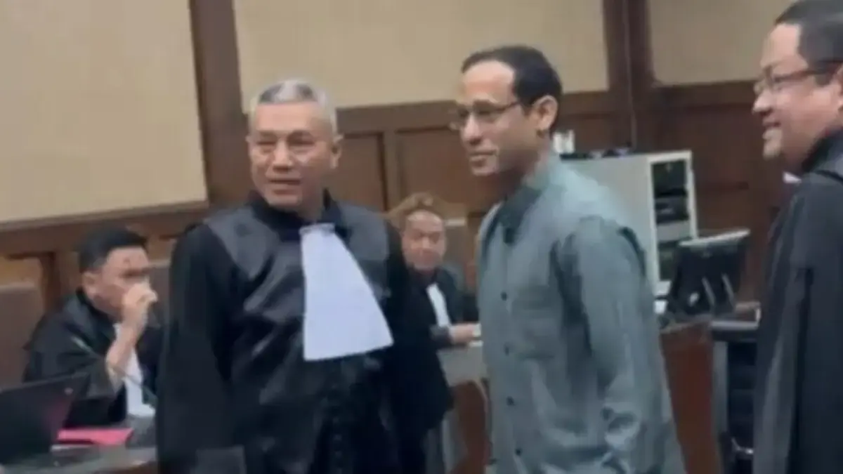 Nadiem Makarim Tepis Putuskan Peralihan Sistem Operasi Laptop dari Windows ke Chrome OS Tersangka kasus dugaan korupsi pengadaan laptop Chromebook Kementerian Pendidikan, Kebudayaan, Riset, dan Tekn