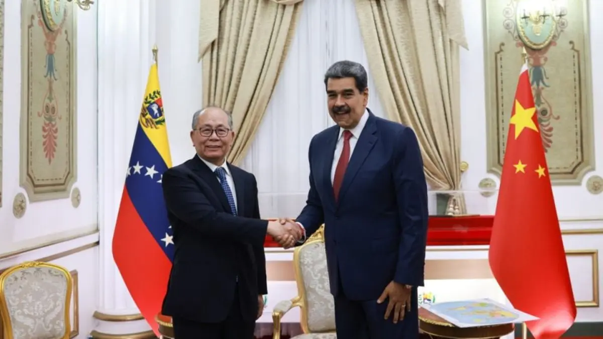 Kaget AS Tangkap Presiden Maduro, China Kecam Keras Penggunaan Kekuatan Terang-terangan Amerika Serikat Pertemuan Presiden Venezuela Nicolas Maduro dengan delegasi Tiongkok. (X)